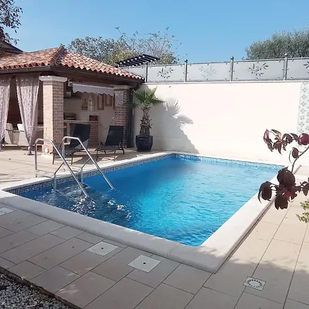 Casa Providenca Willa Kaštelir