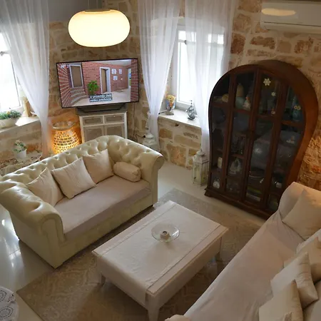 Casa Providenca * Kaštelir
